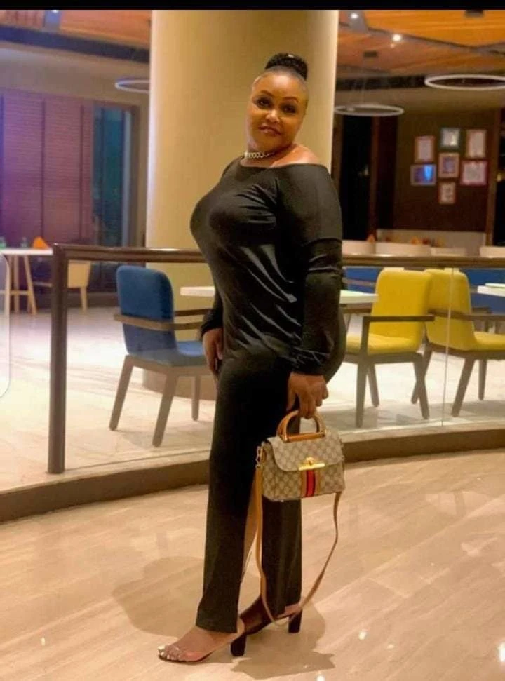 Becky – Kenyan escort in Gurgaon — 5 / 8