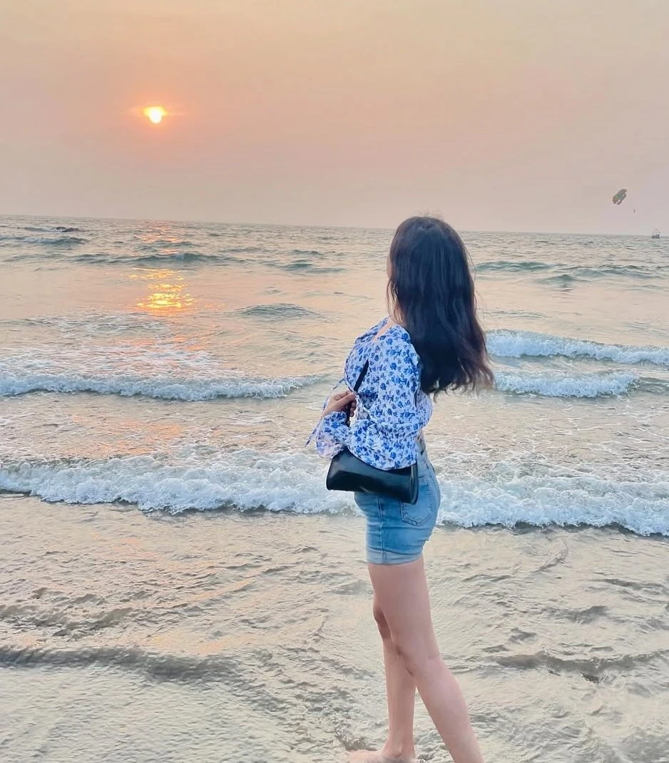 Ruchi Indipendent ( Real Meet & Cam Show – Indian escort in Chennai — 4 / 5