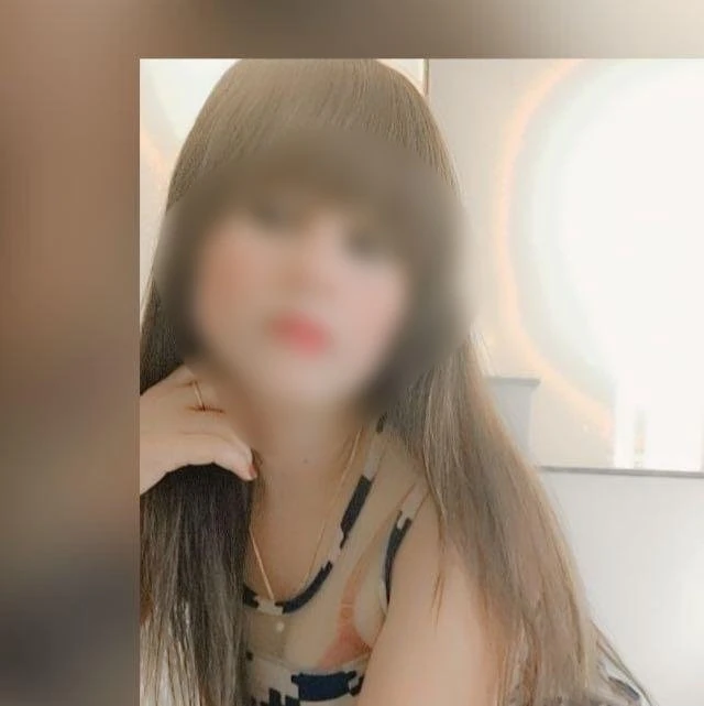 Priyanka Real meet & cam – Indian escort in Bangalore — 2 / 5