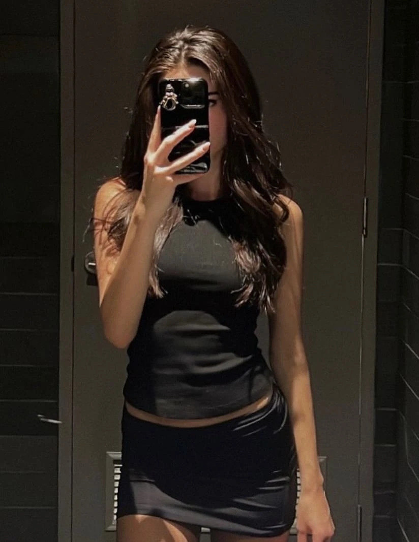 Aurora – escort in Hong Kong — 5 / 8