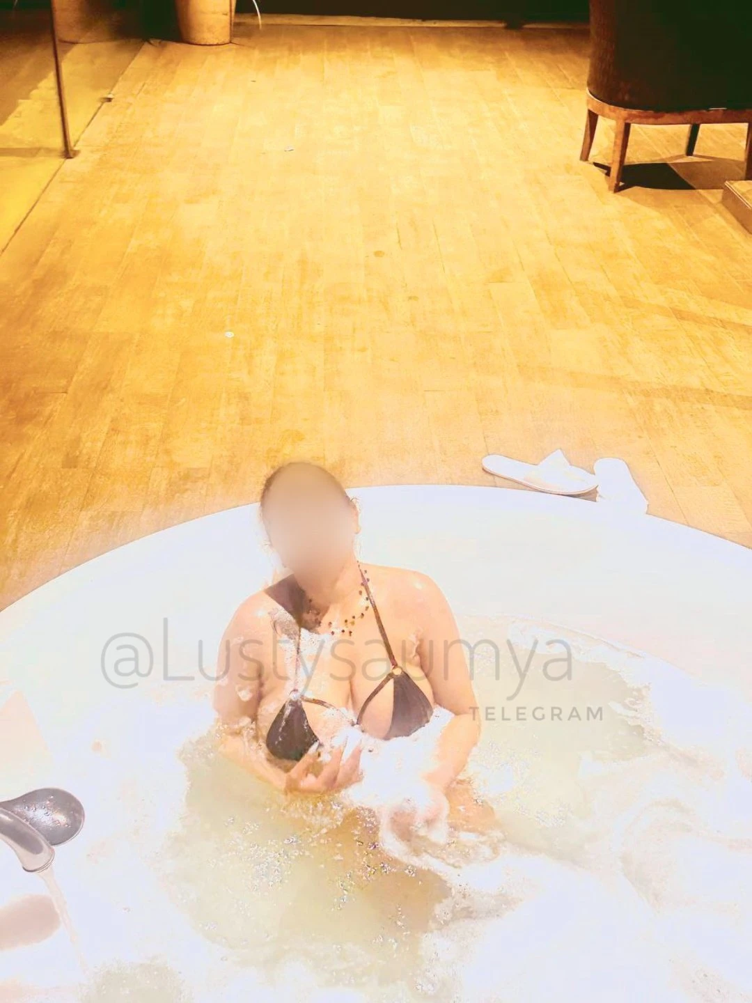 Lusty Saumya Indipendent – Indian escort in Bangalore — 16 / 17