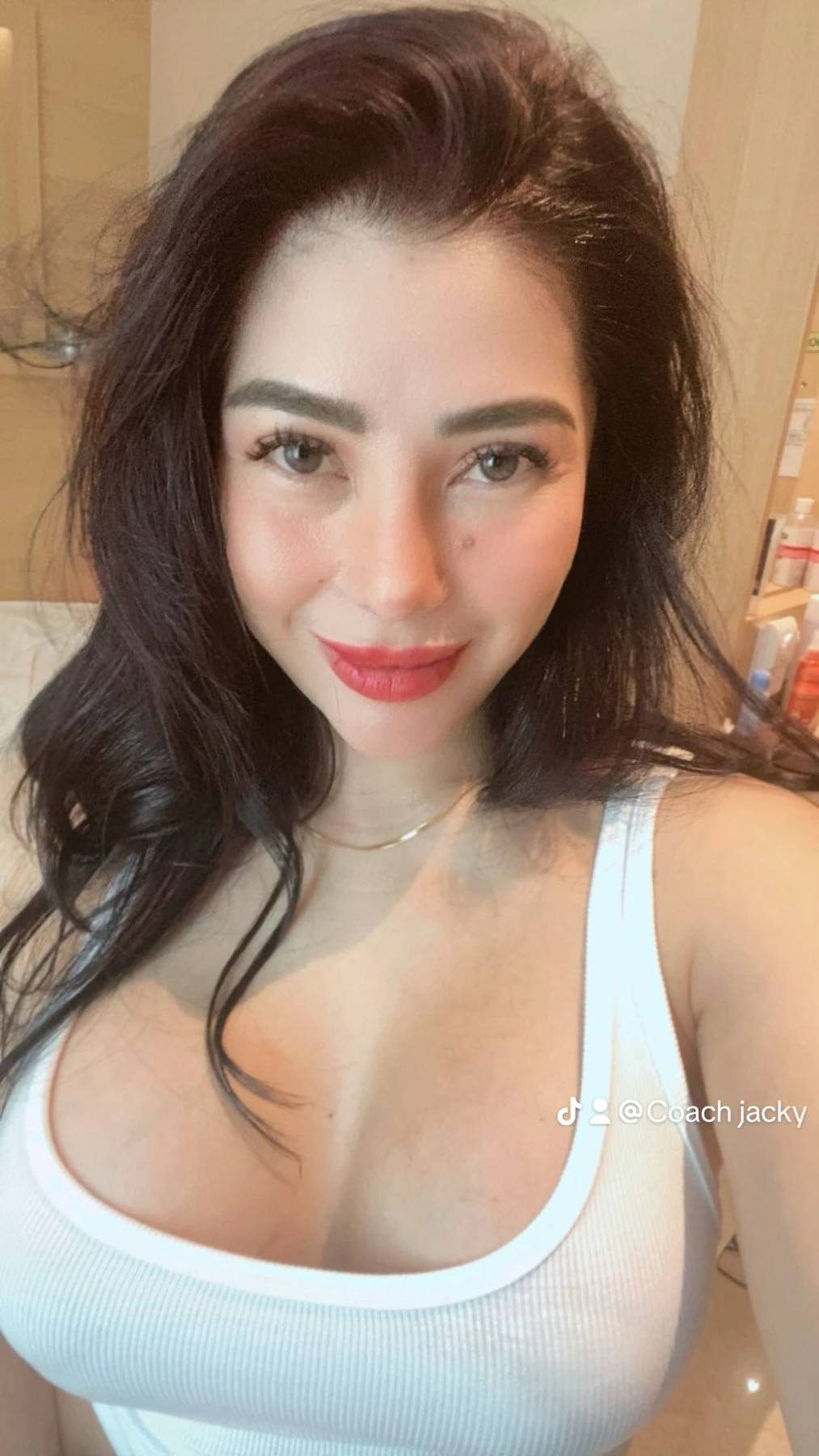 Monica – Filipino escort in Hong Kong — 6 / 8
