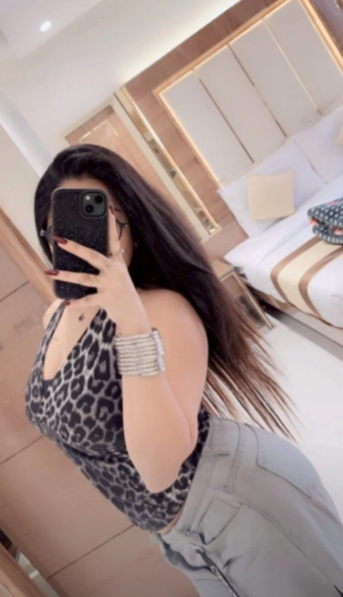Real Meet and Cam – Indian escort in Chennai — 2 / 4