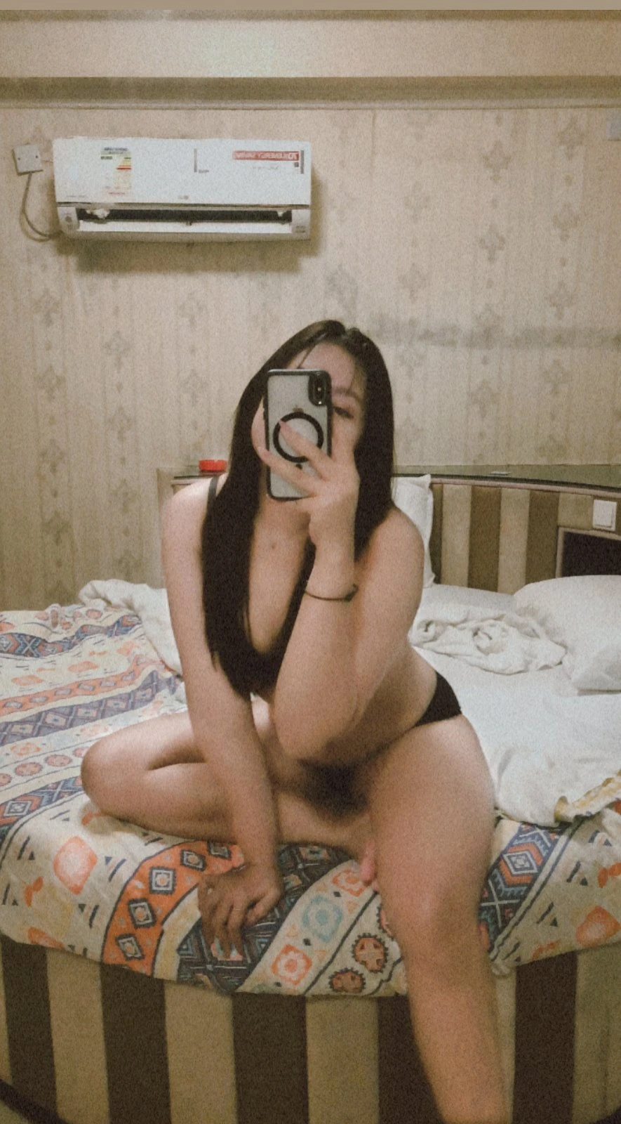 Bee – Indonesian escort in Hong Kong, Escort, Hong Kong