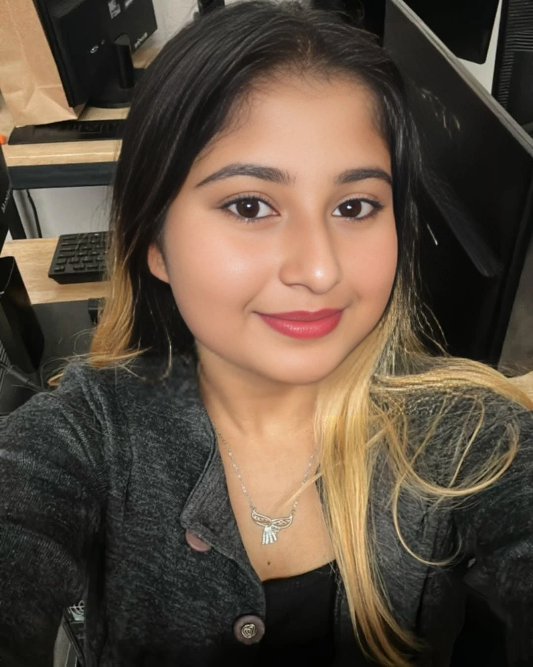 PRERNA INCALL OUTCALL DIRECT MEET, – Indian escort in Chennai — 2 / 7