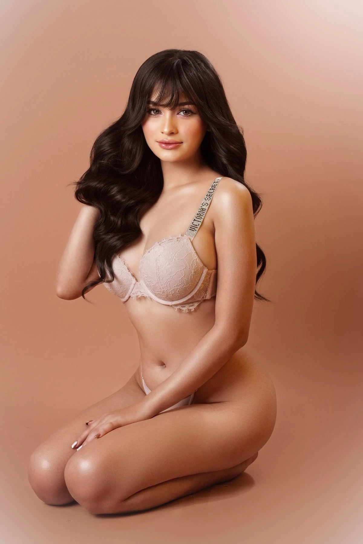 Charm – British escort in Hong Kong — 10 / 11