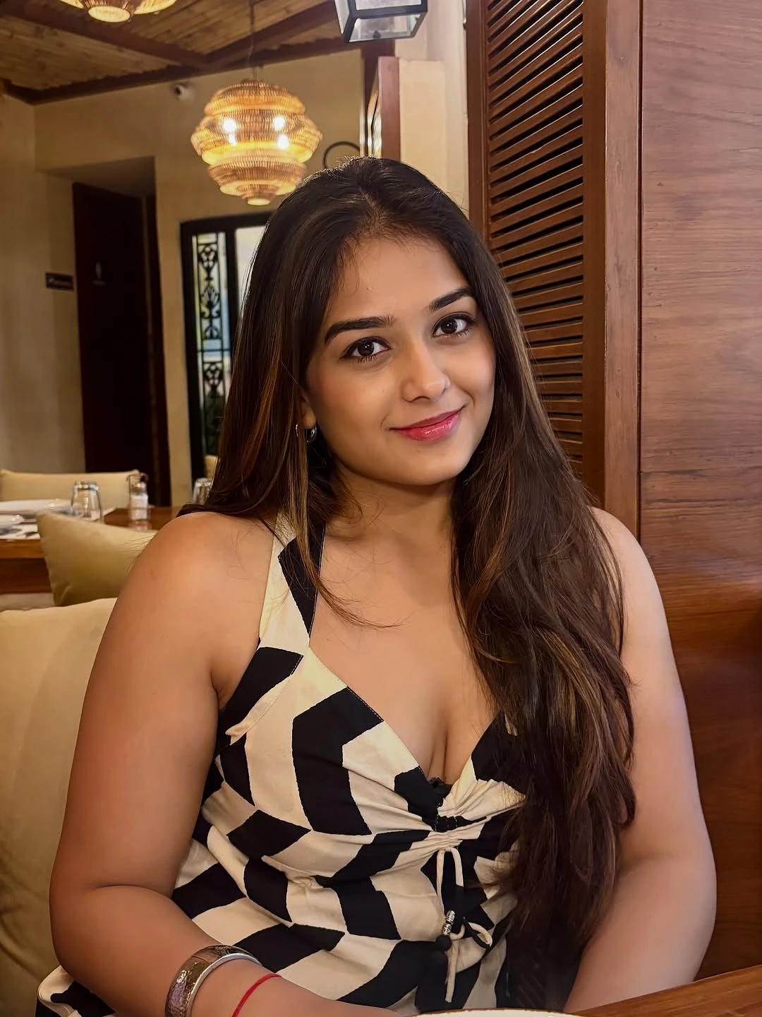 Ekta – Indian escort in Bangalore — 2 / 5