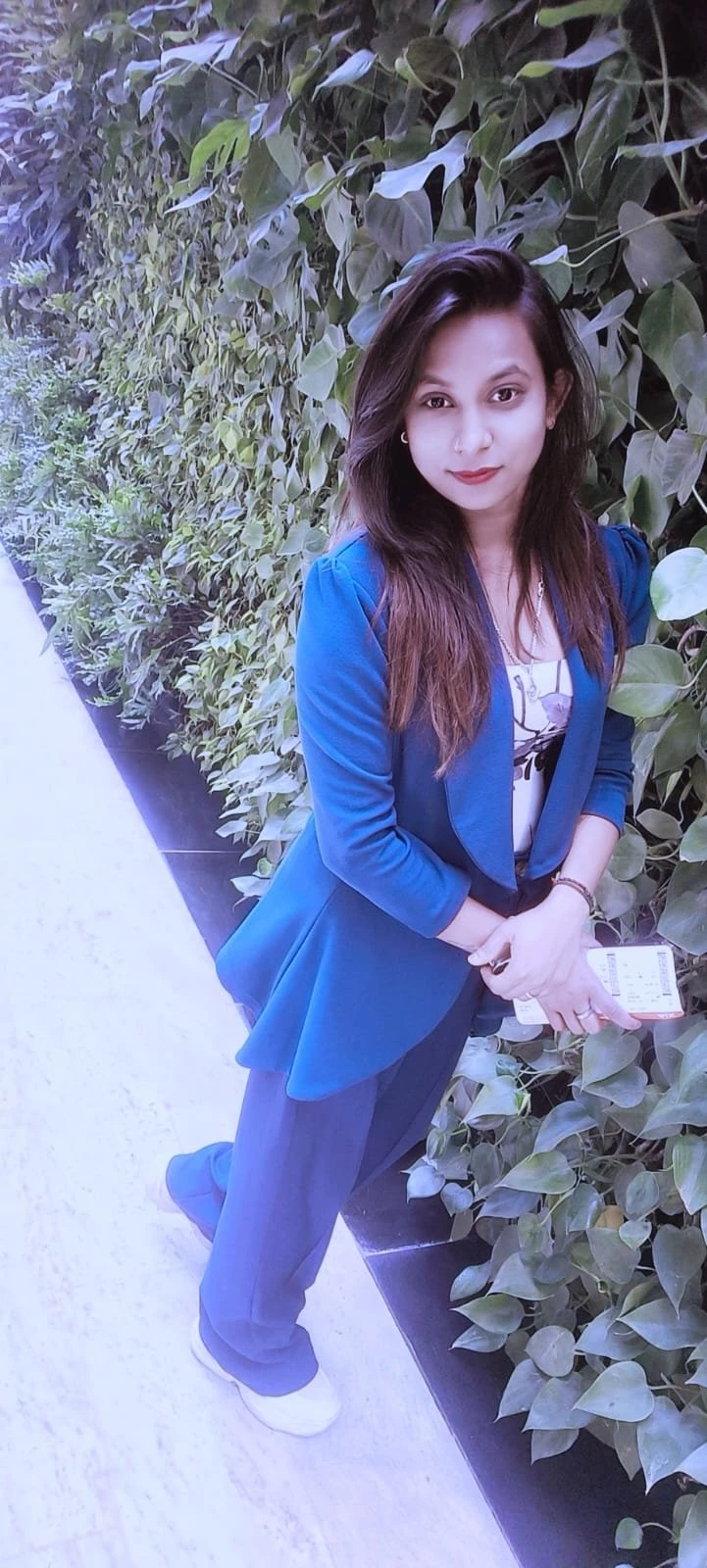 Meena Kumari – Indian escort in Bangalore — 2 / 4