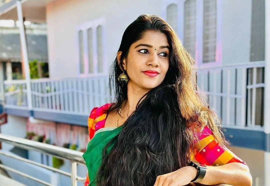 Juhi – Indian escort in Chennai — 2 / 3