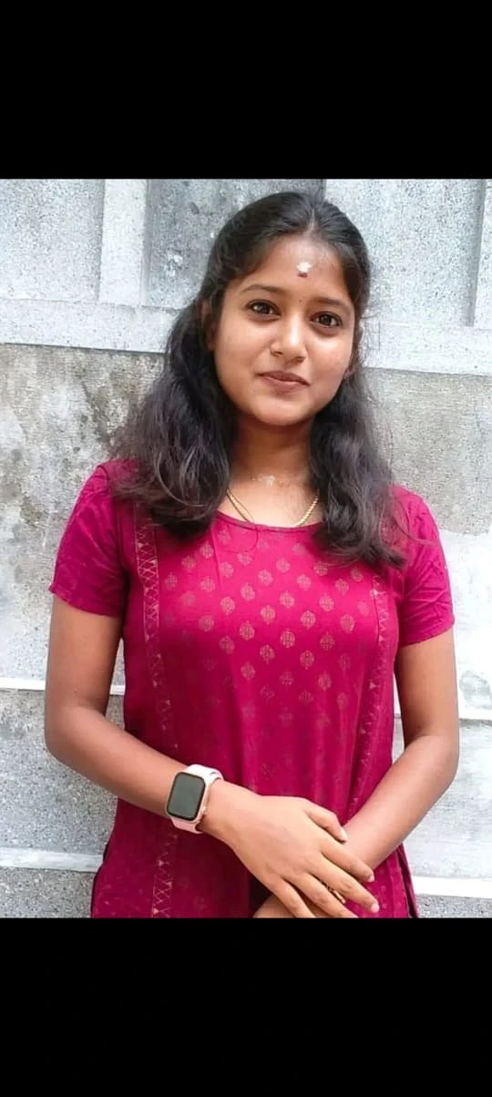 Riya – Indian escort in Chennai — 3 / 4