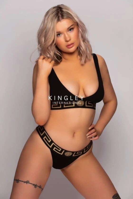English Fay Tour 15-18 – British escort in Hong Kong, Escort, Hong Kong