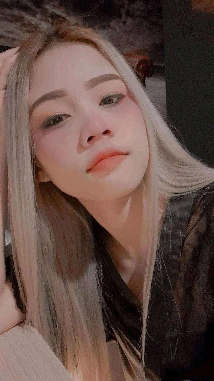 Bee – Thai escort in Hong Kong — 5 / 9