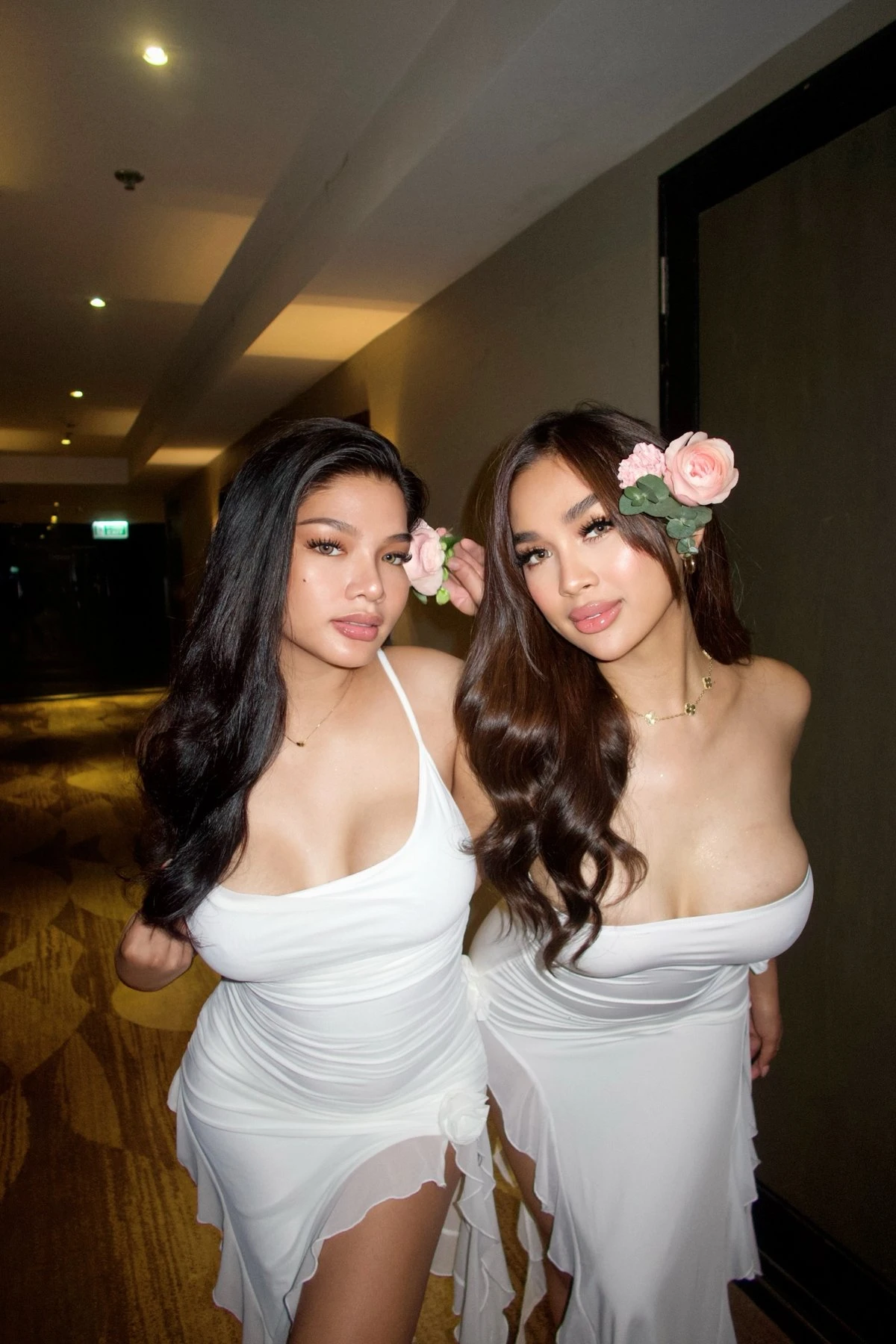TWO IS ALWAYS BETTER THAN ONE – Greek escort in Hong Kong, Escort, Hong Kong