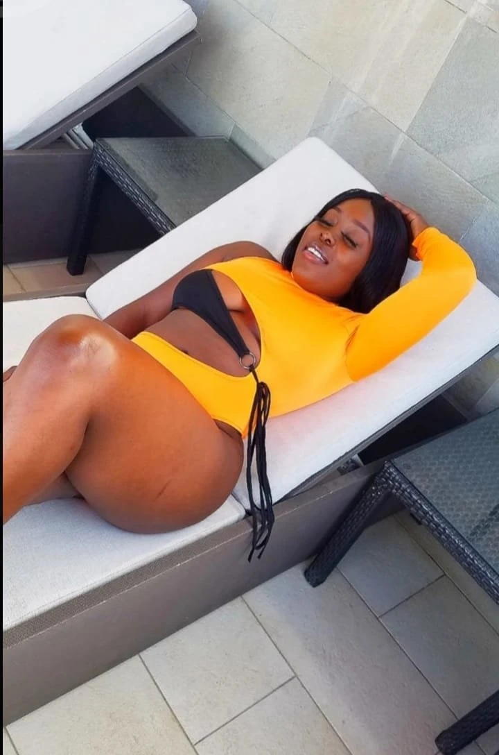 Bree – South African escort in Chennai — 3 / 4