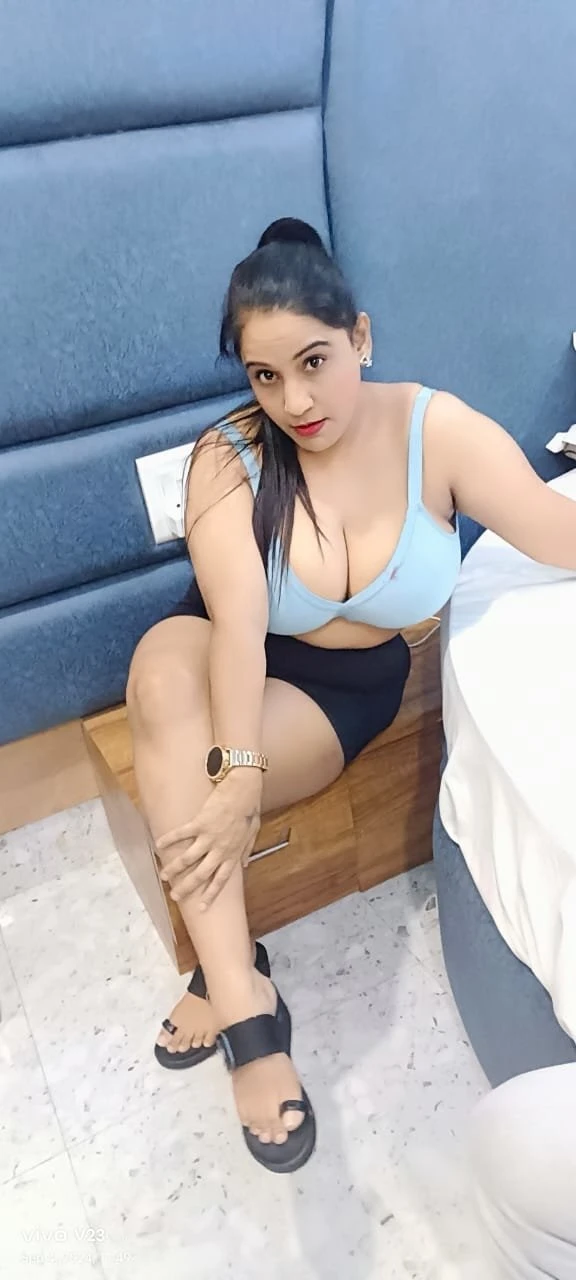 Anika – Indian escort in Ahmedabad — 2 / 5