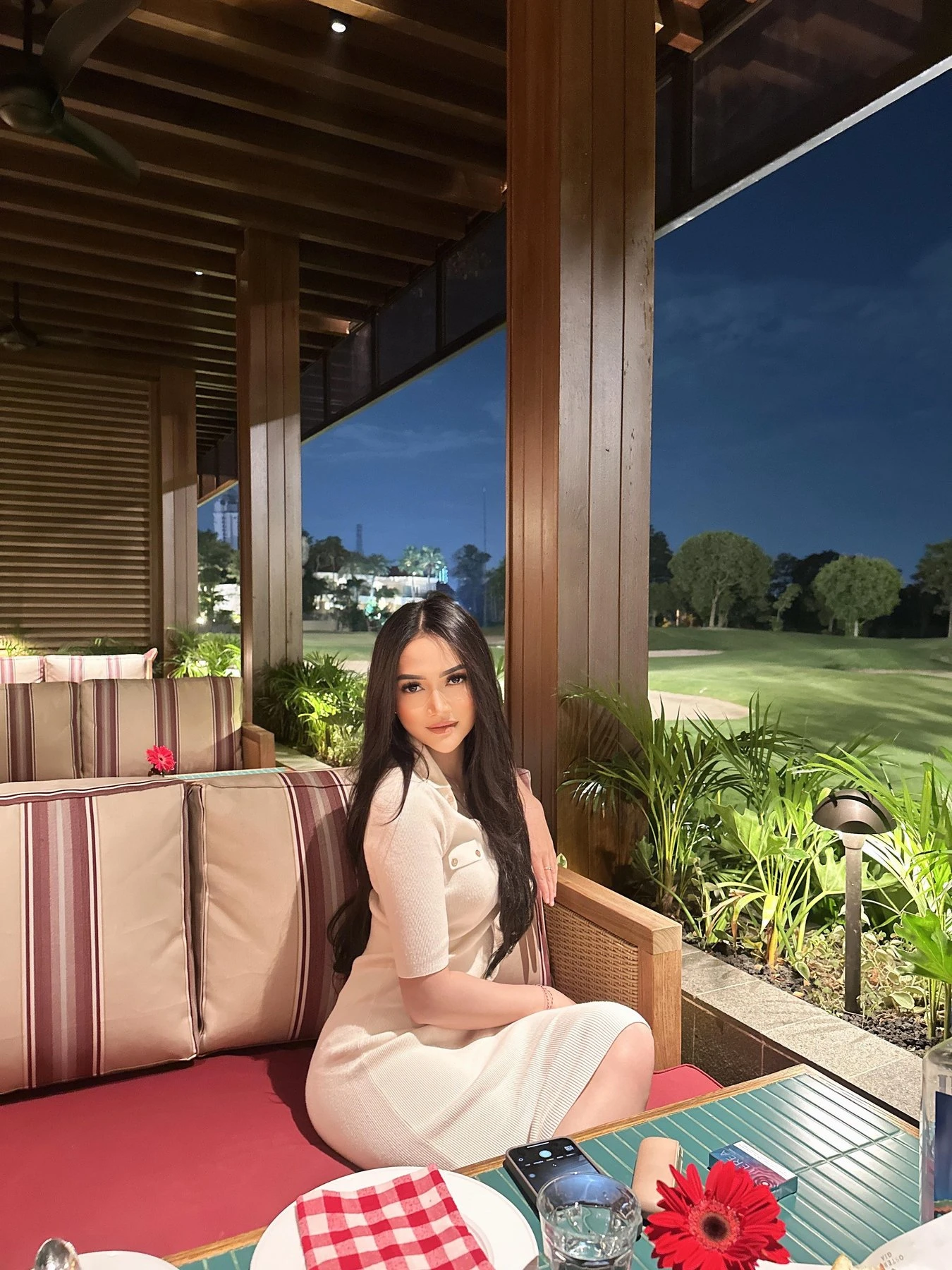 Jennifer Asian Baby – Indonesian escort in Hong Kong — 2 / 7