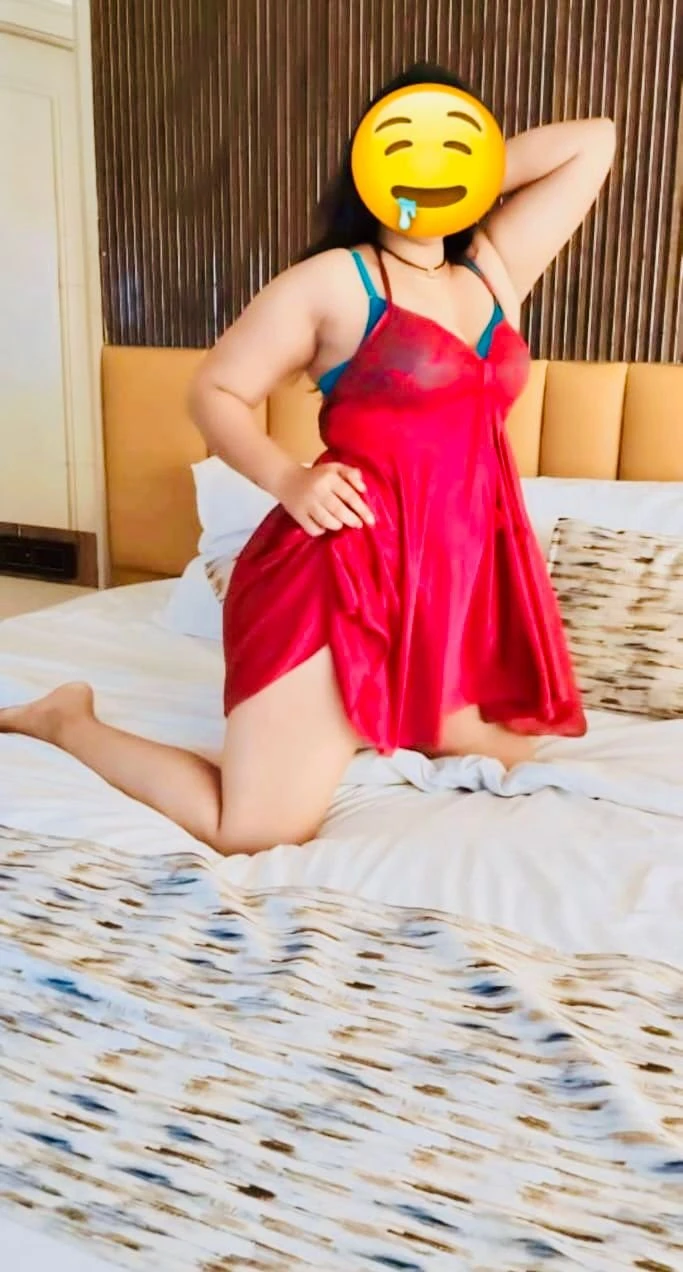 Hot Wife Kashish Singh – Indian escort in Ahmedabad — 3 / 13