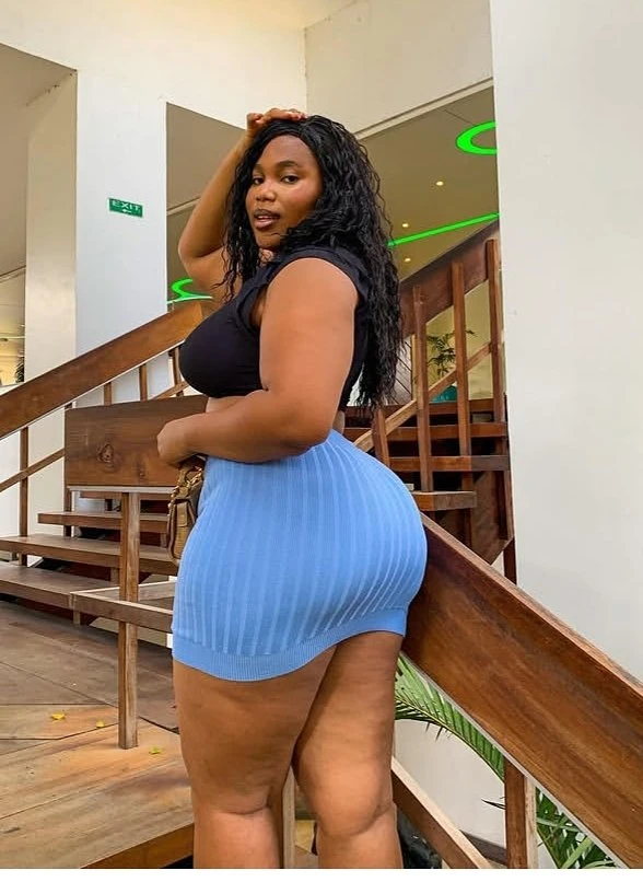 Favour – South African escort in Chandigarh — 5 / 7