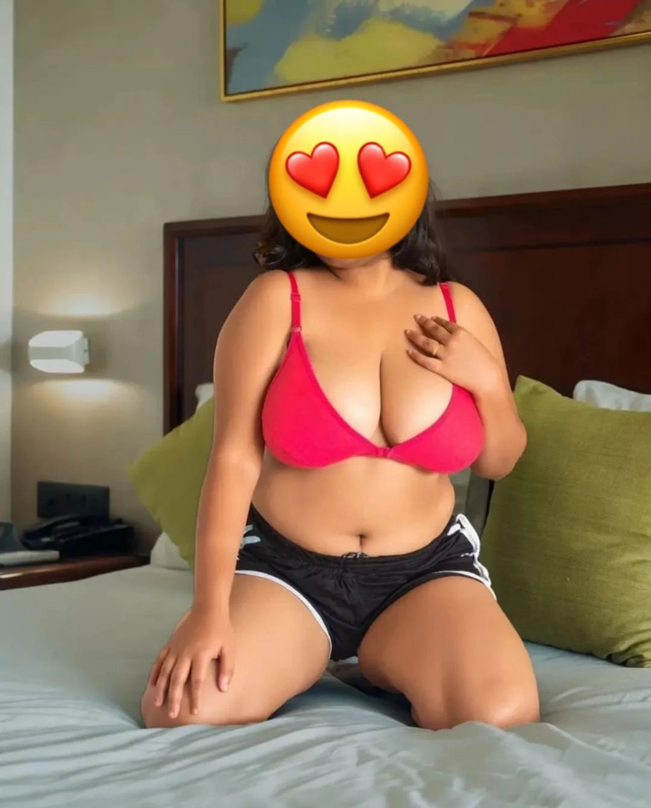 Cam girl – Indian escort in Bangalore — 5 / 6