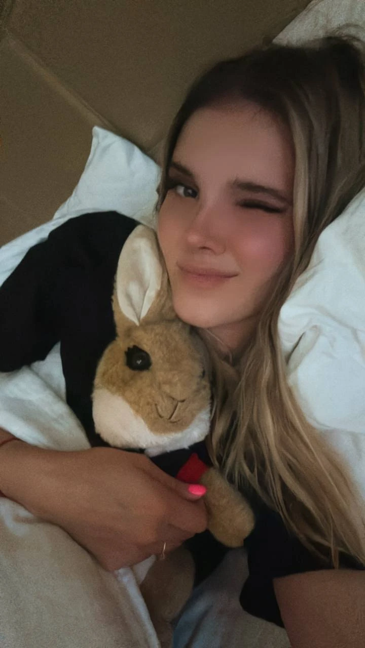 Sasha – Russian escort in Hong Kong — 2 / 10