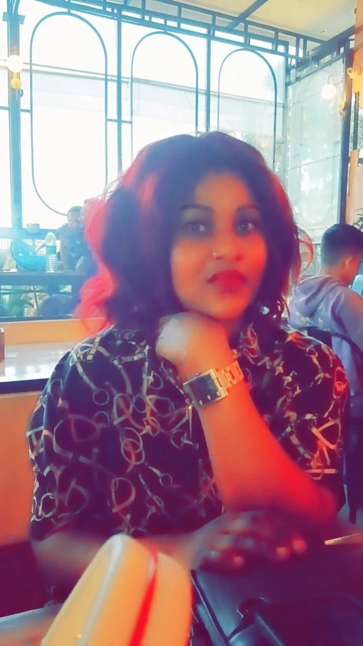 Sexy Becky – escort in Bangalore — 3 / 4