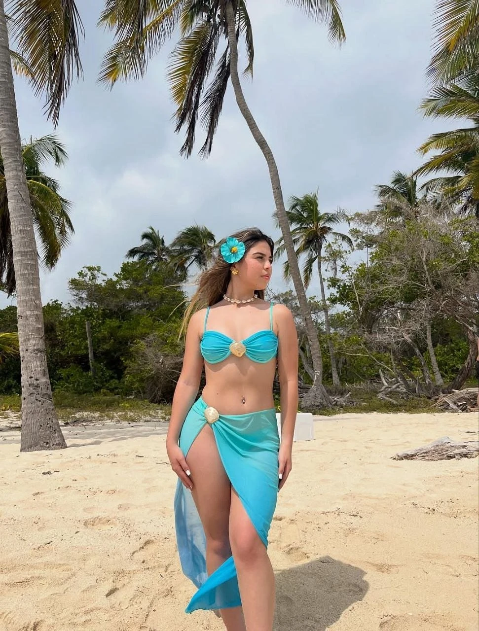 Sakshi – Indian escort in Candolim, Goa — 3 / 4