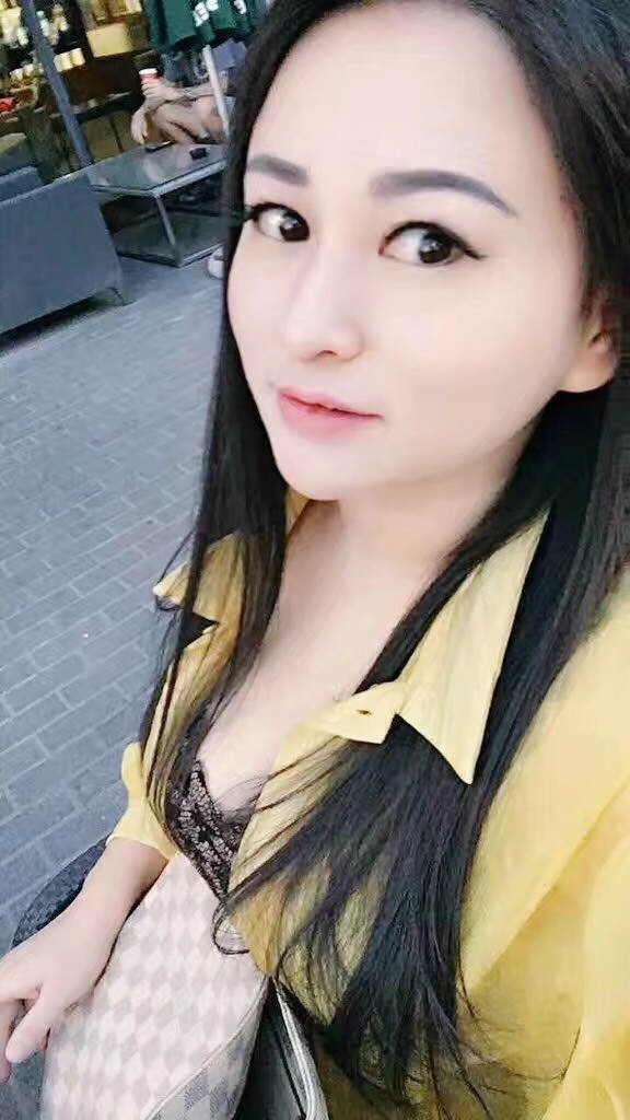 Sally – Japanese escort in Hong Kong — 2 / 4