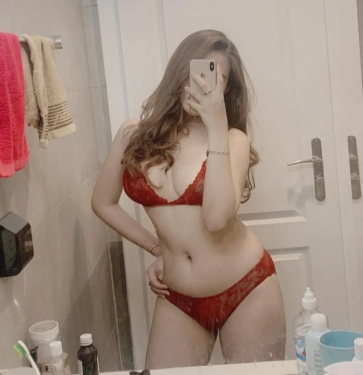 Wan Chait – Mongolian escort in Hong Kong — 6 / 7