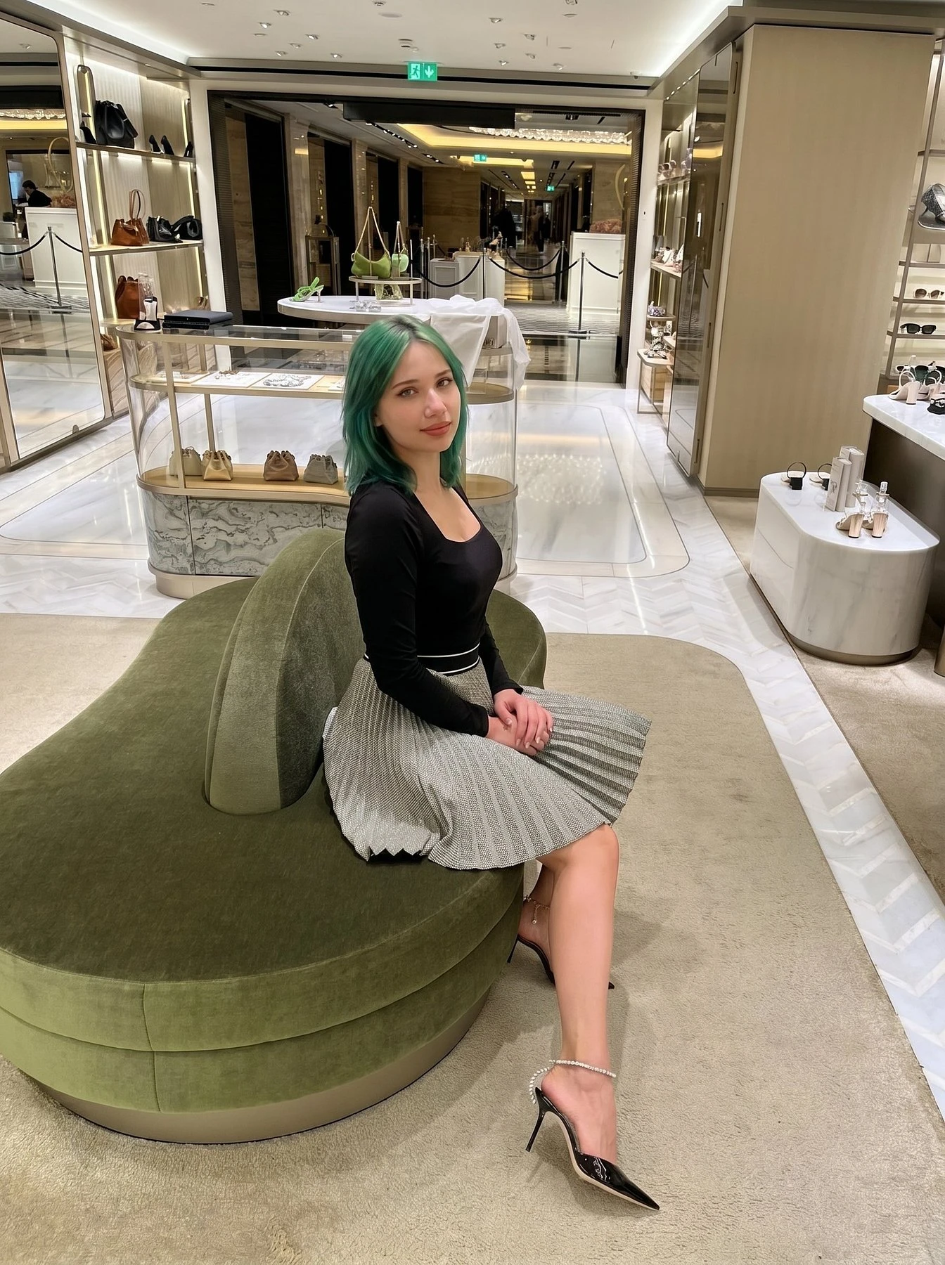 Lauren – Russian escort in Hong Kong — 3 / 7