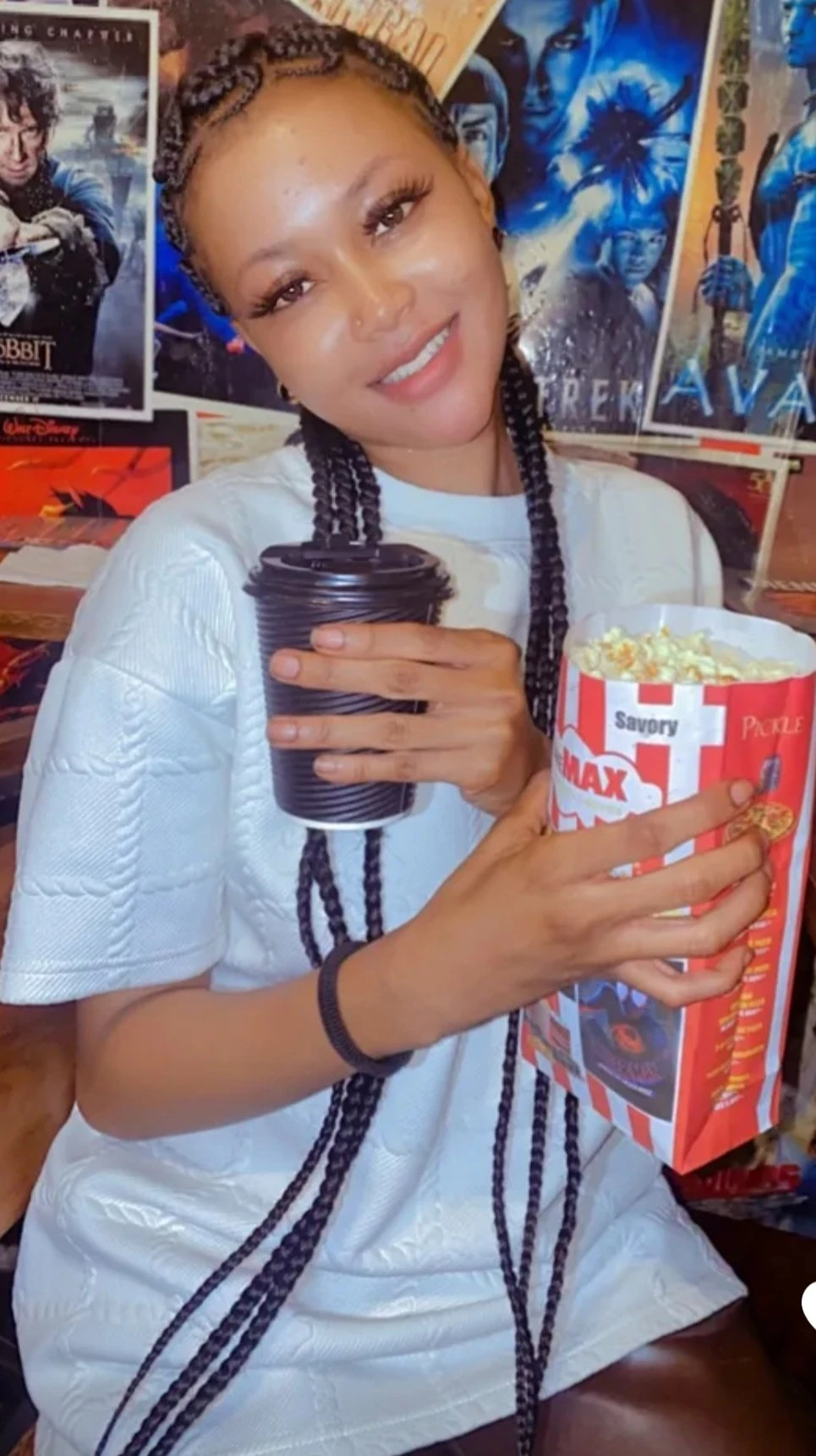 Mira Bel – Angolan escort in Bangalore — 5 / 7