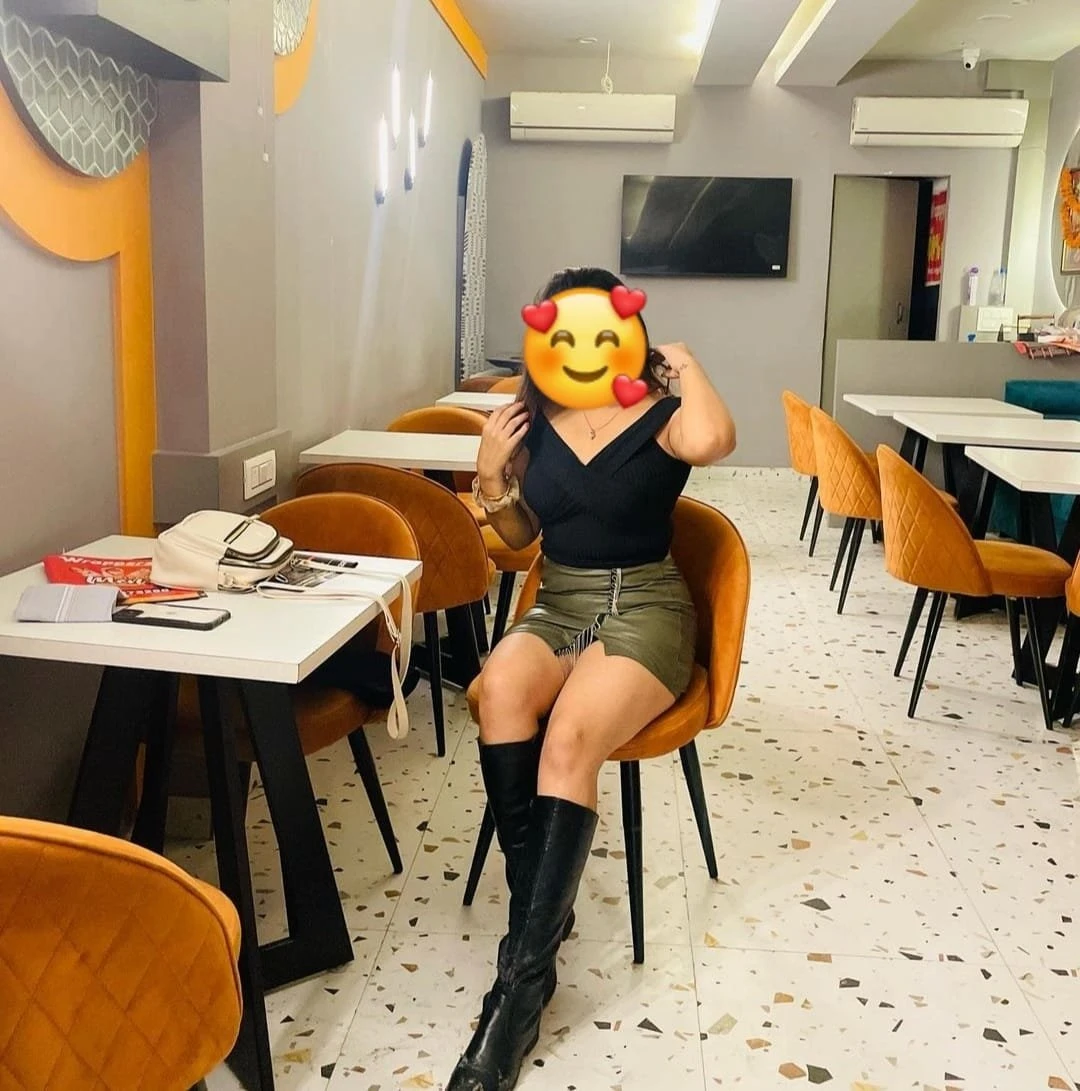 Sanvi – Indian escort in Bangalore — 2 / 5