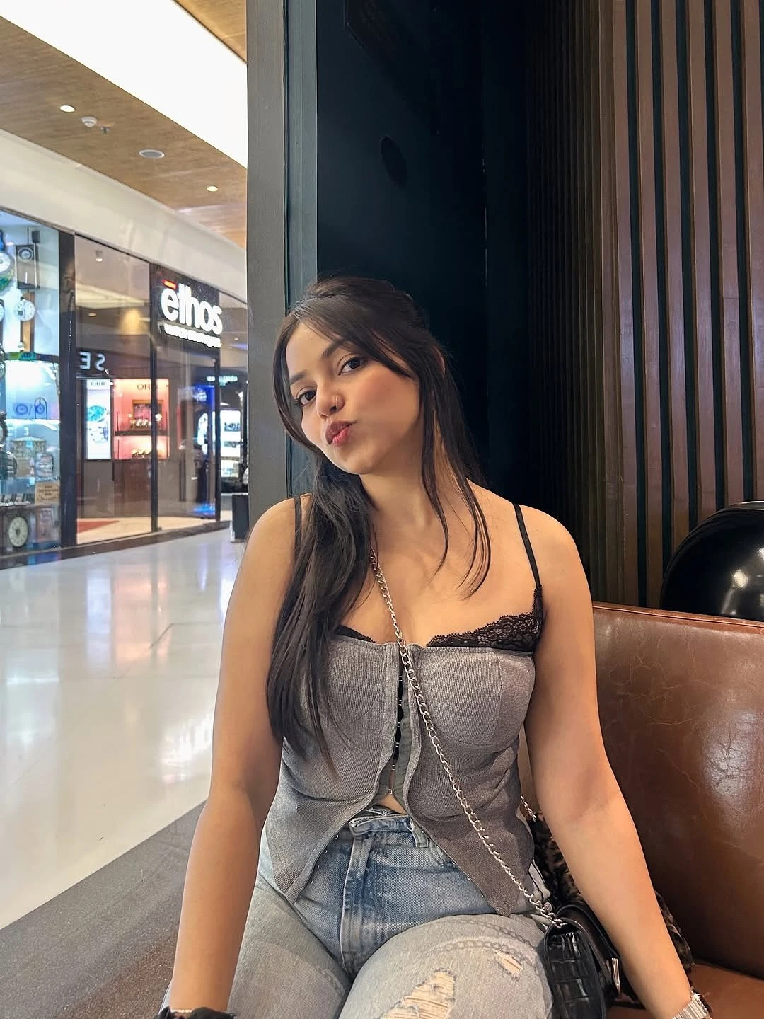Bhavya – Indian escort in Ahmedabad — 4 / 9