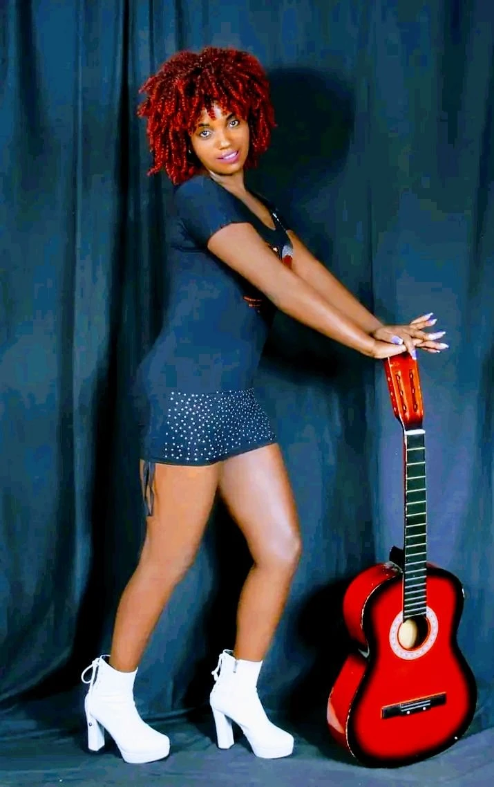 Moon – Tanzanian escort in Addis Ababa — 7 / 8