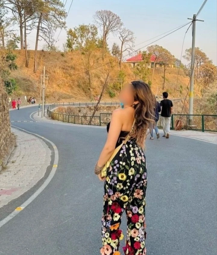Cam Show & Real Meet – Indian adult performer in Ahmedabad — 3 / 5