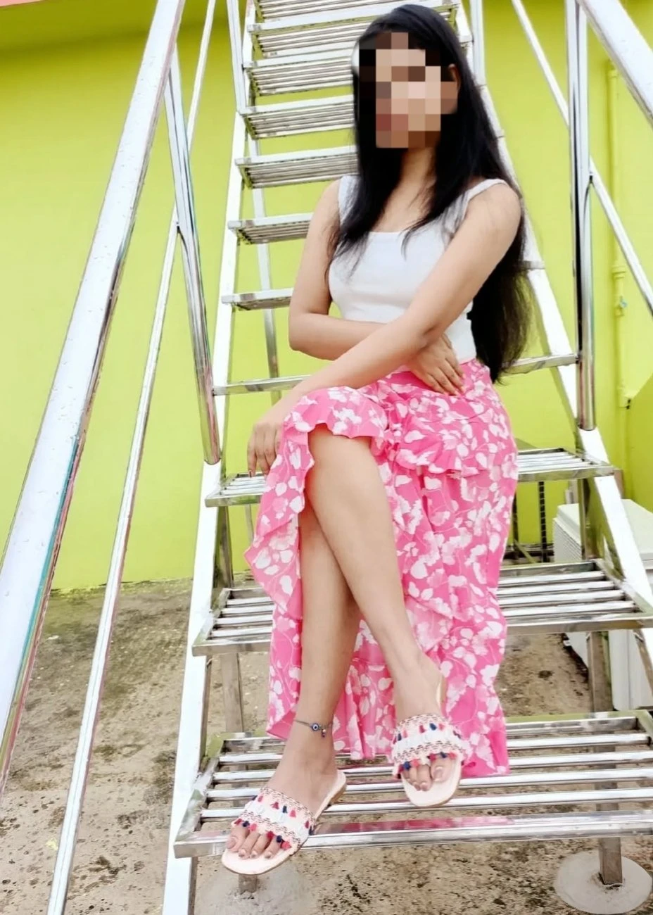 Khushi Real Meet and Cam Show – Indian escort in Ahmedabad — 2 / 3