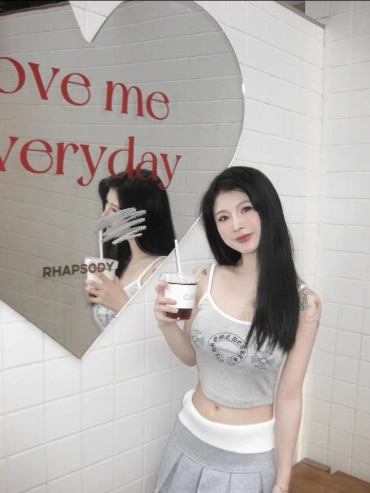 Lisa busty student independent – Japanese escort in Hong Kong — 15 / 19