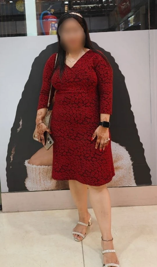 Kavya Singh (Housewife) – Indian escort in Chandigarh — 3 / 5