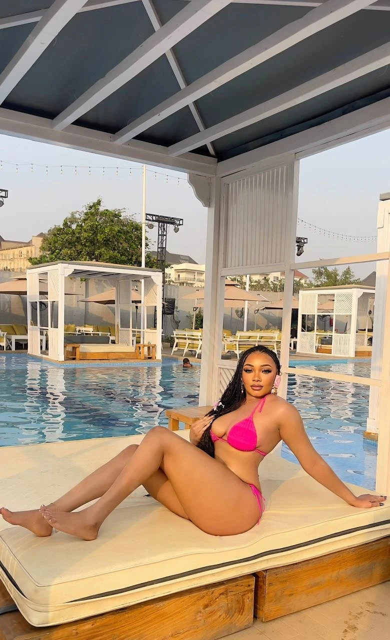 Sweetdaisy – Nigerian escort in Cotonou — 2 / 3