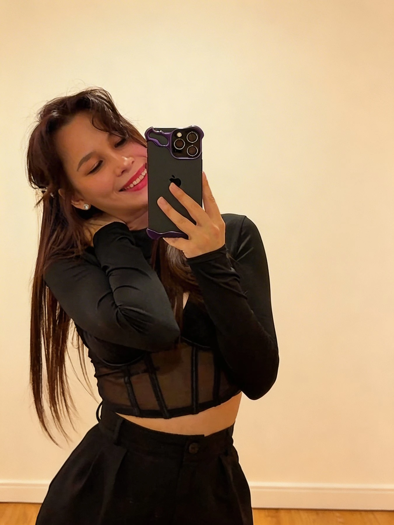 Runa Filthy Flower – Russian escort in Hong Kong — 5 / 12