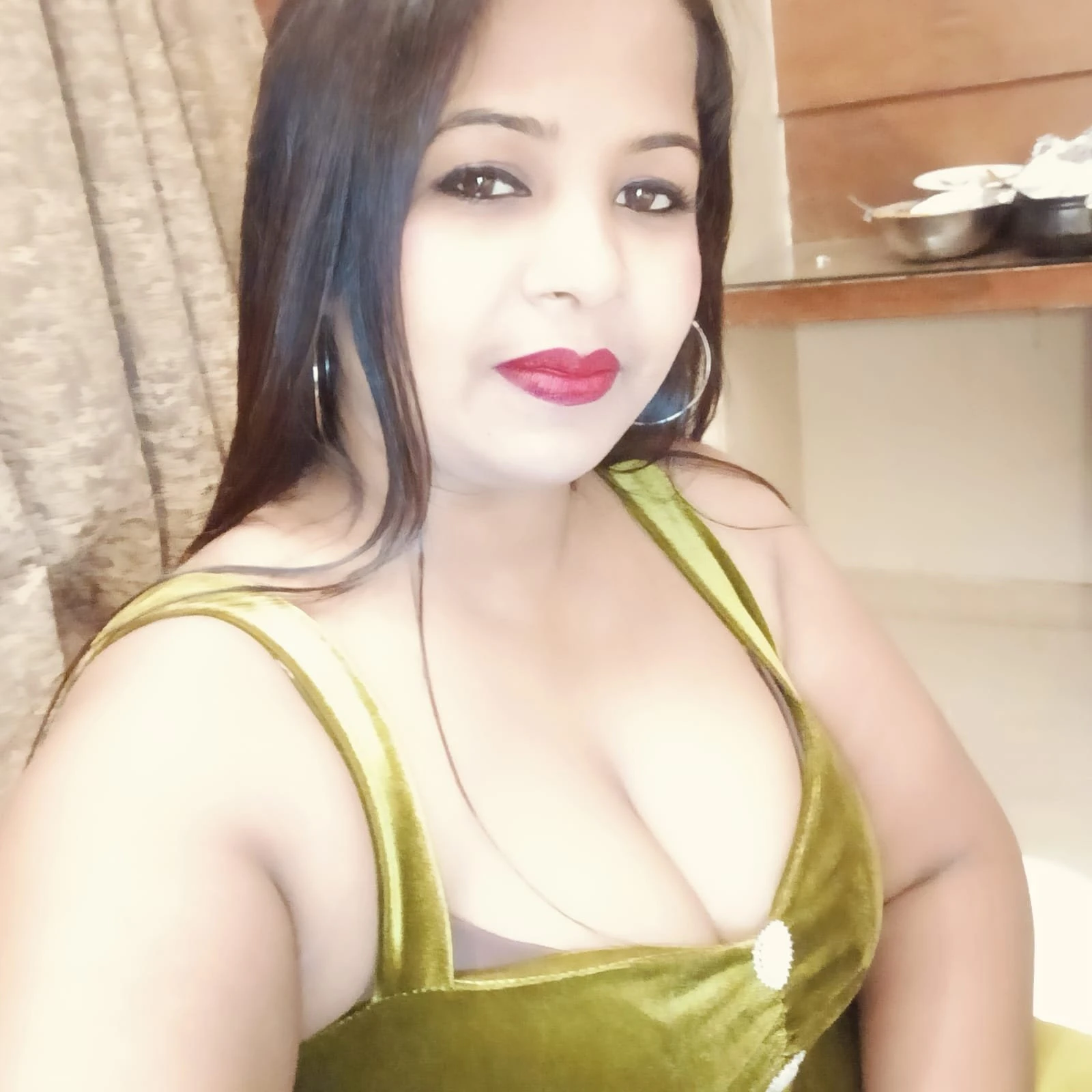 Sonam Escorts – Indian escort in Gurgaon — 2 / 4