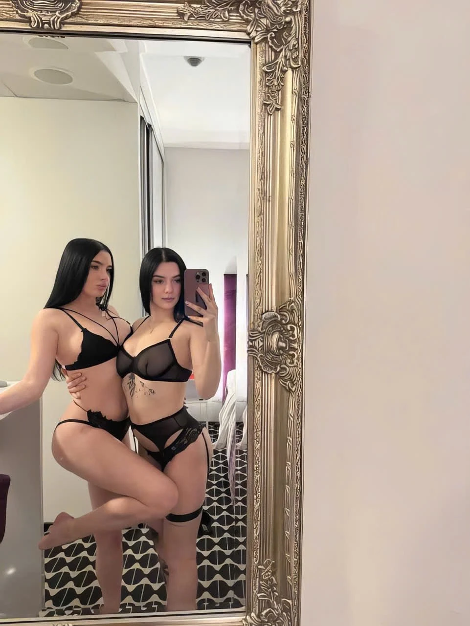 Threesome Vip Uotcall ⚜️⚜️ – Singaporean escort in Tirana — 2 / 5