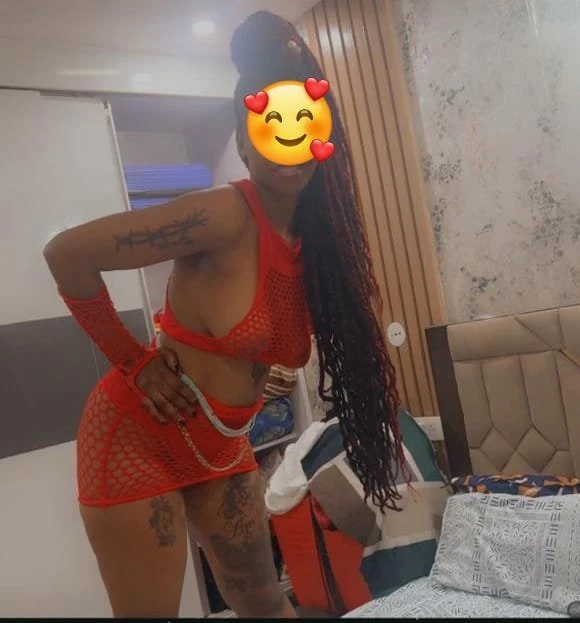 Juicy Ass Zoe Just Arrived in Mohali – South African escort in Chandigarh — 5 / 8