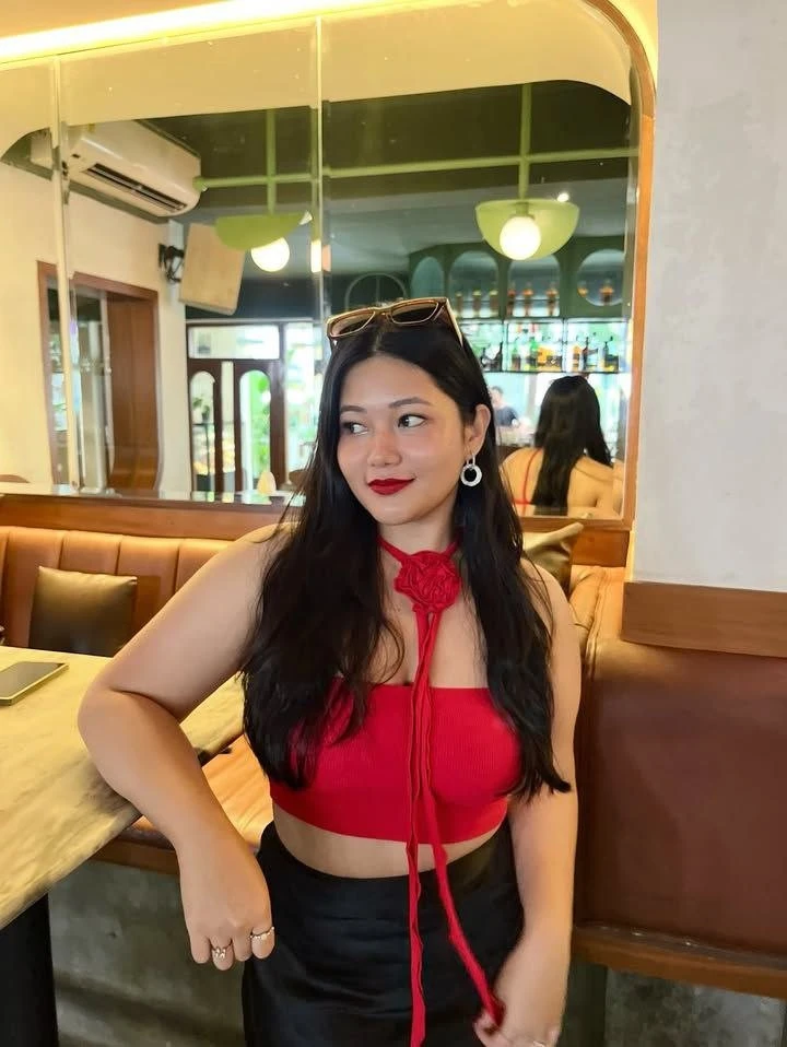 Diya – escort in Ahmedabad — 1 / 3