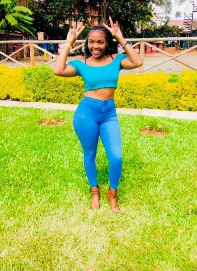 Selina – Ghanaian escort in Bangalore — 4 / 5