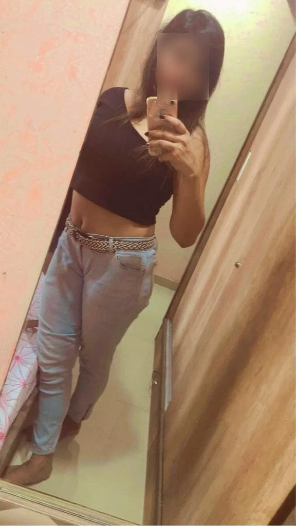 Riya – Indian escort in Bangalore — 3 / 6