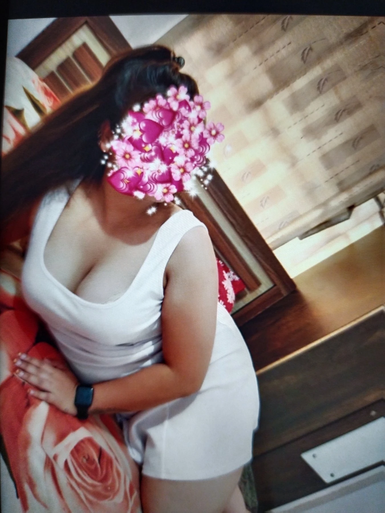 Richa – Indian masseuse in Ahmedabad — 3 / 5
