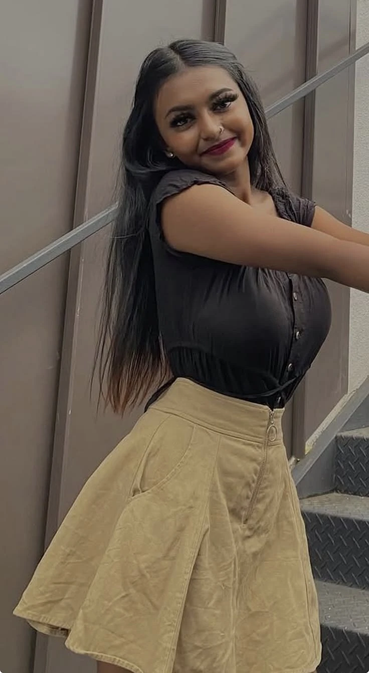 Anamika Female Escorts in Chennai – Indian escort in Chennai — 1 / 7