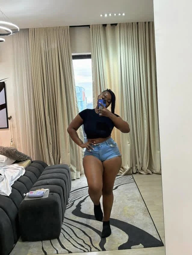 Sefaya rimming Queen in Anna Nagar – Angolan escort in Chennai — 1 / 3
