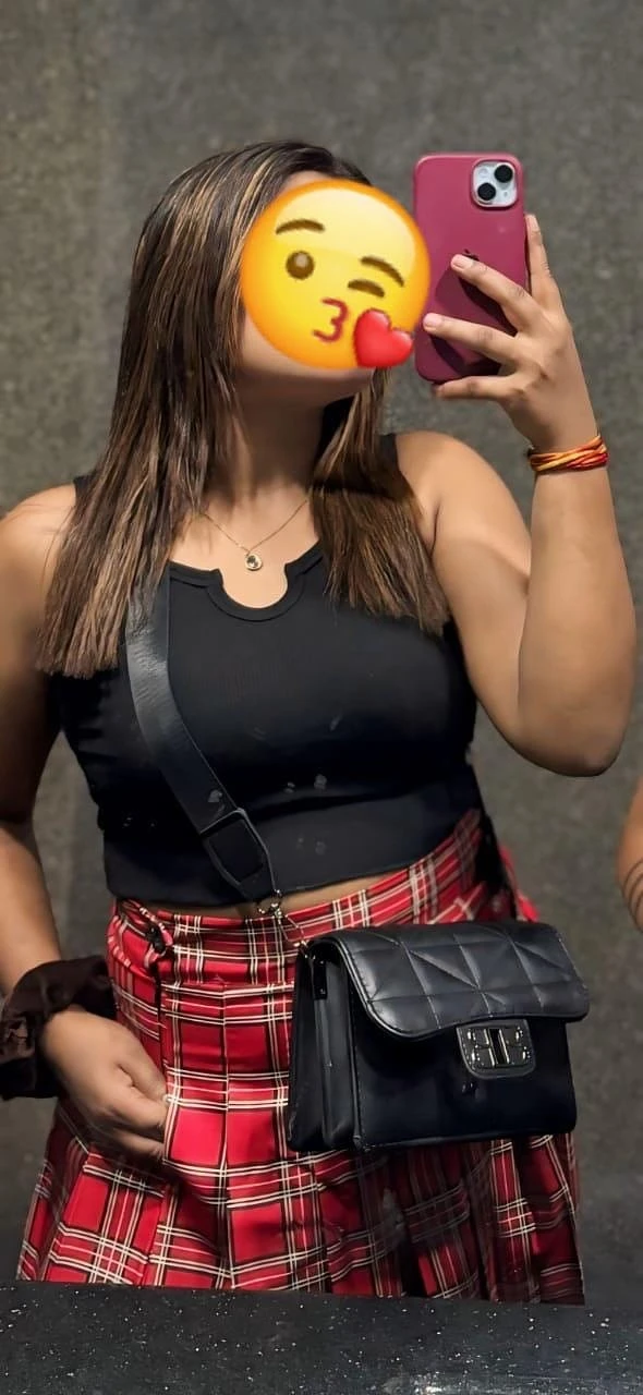 Riya only outcall /CAM – escort in Bangalore — 4 / 6