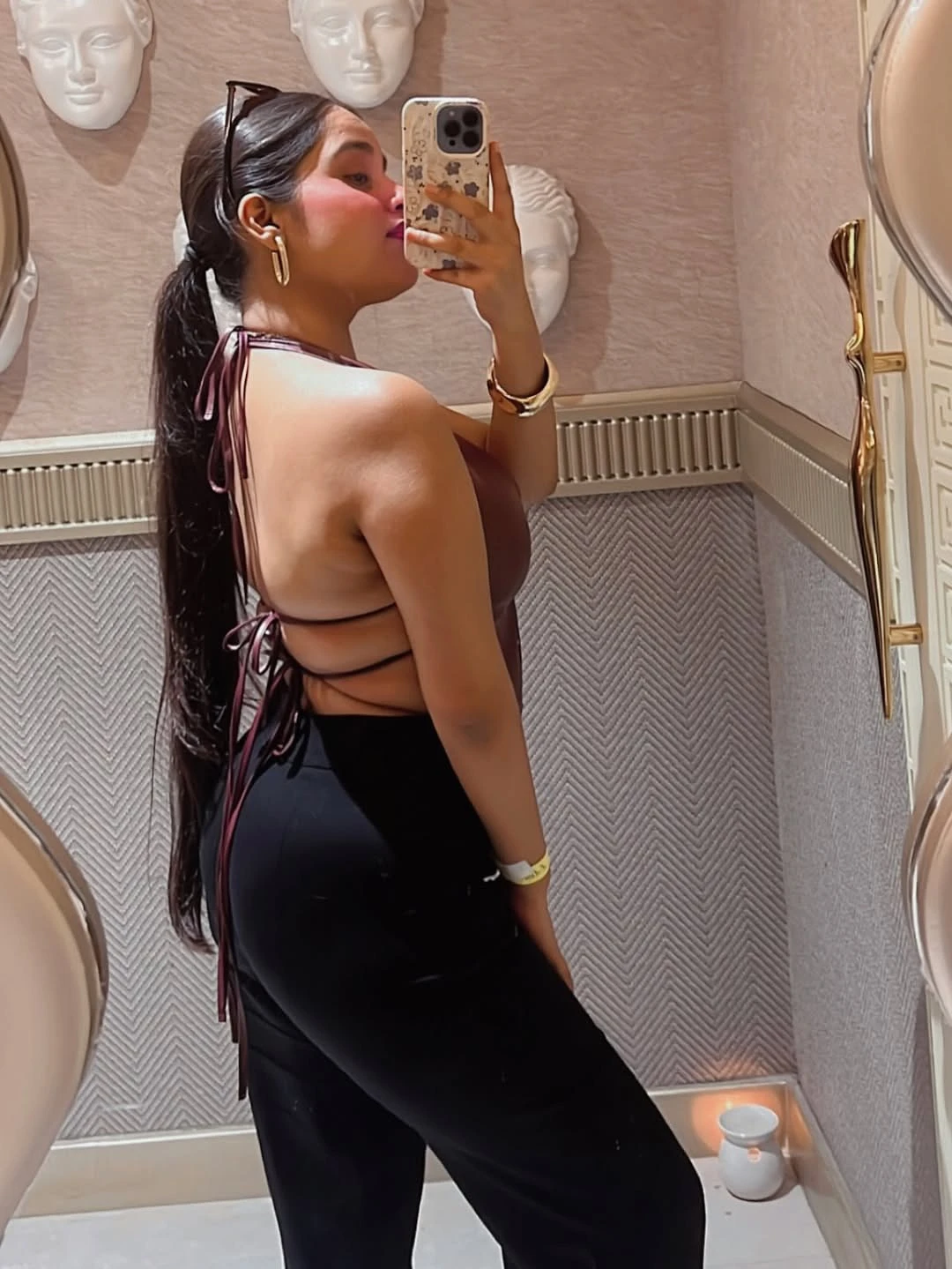 Aastha ( Pahadi ) – Indian escort in Dehradun, Uttarakhand, Escort, Dehradun